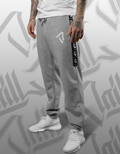 Lade das Bild in den Galerie-Viewer, Jaill J CODE Sweatpant / Grey
