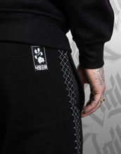 Lade das Bild in den Galerie-Viewer, Jaill J Code Sweatpant Black
